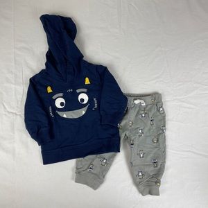 Carter’s Baby Boy 2-piece Set, Size 9 months